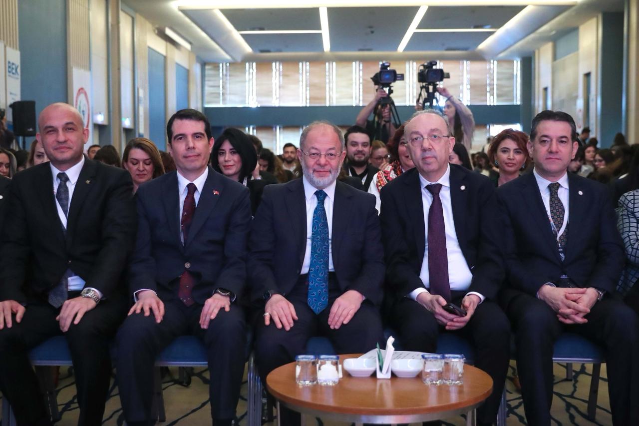 Ankara’da kritik Eczacılık zirvesi