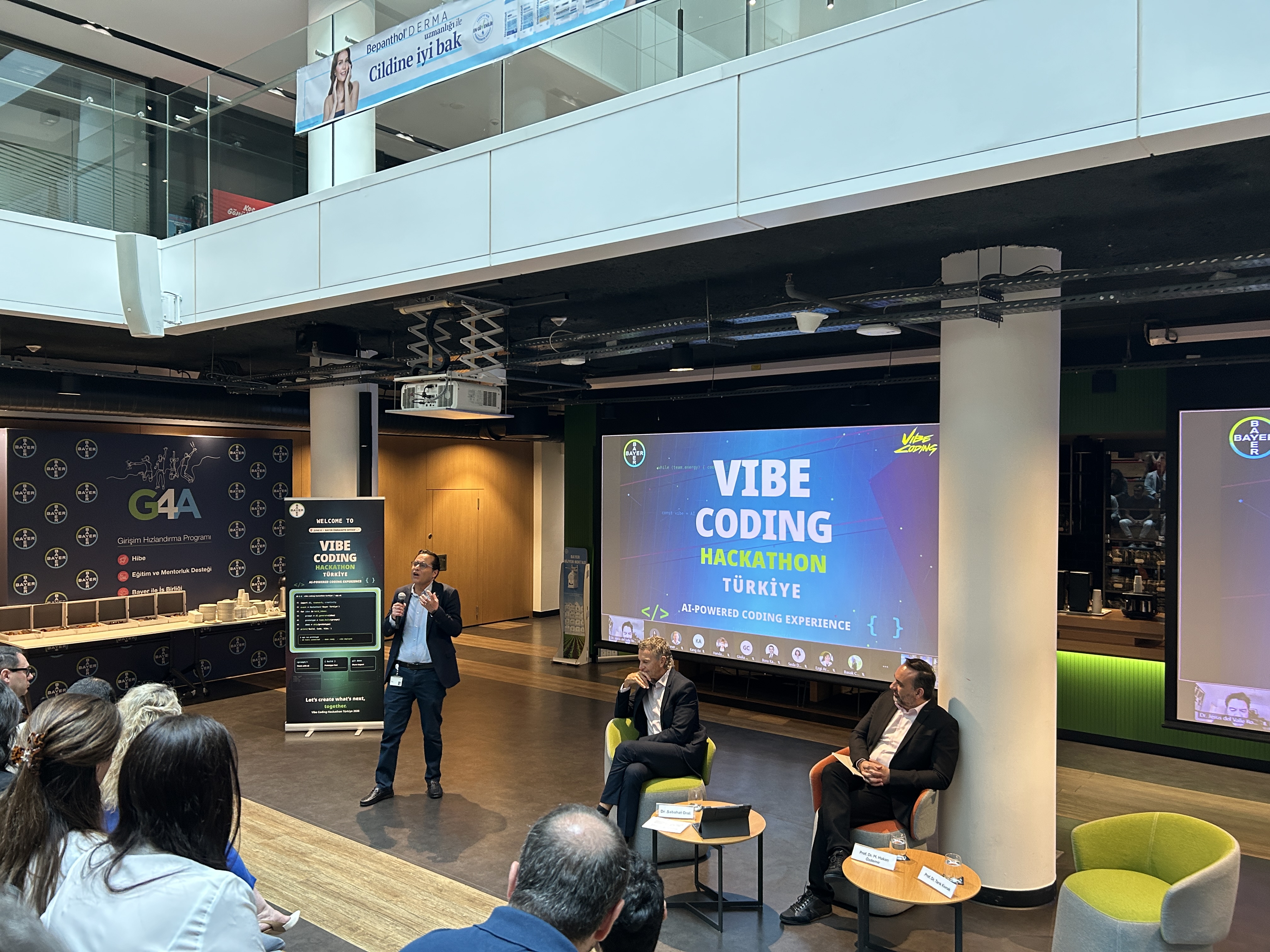 Bayer, Vibe Coding Hackathon’da