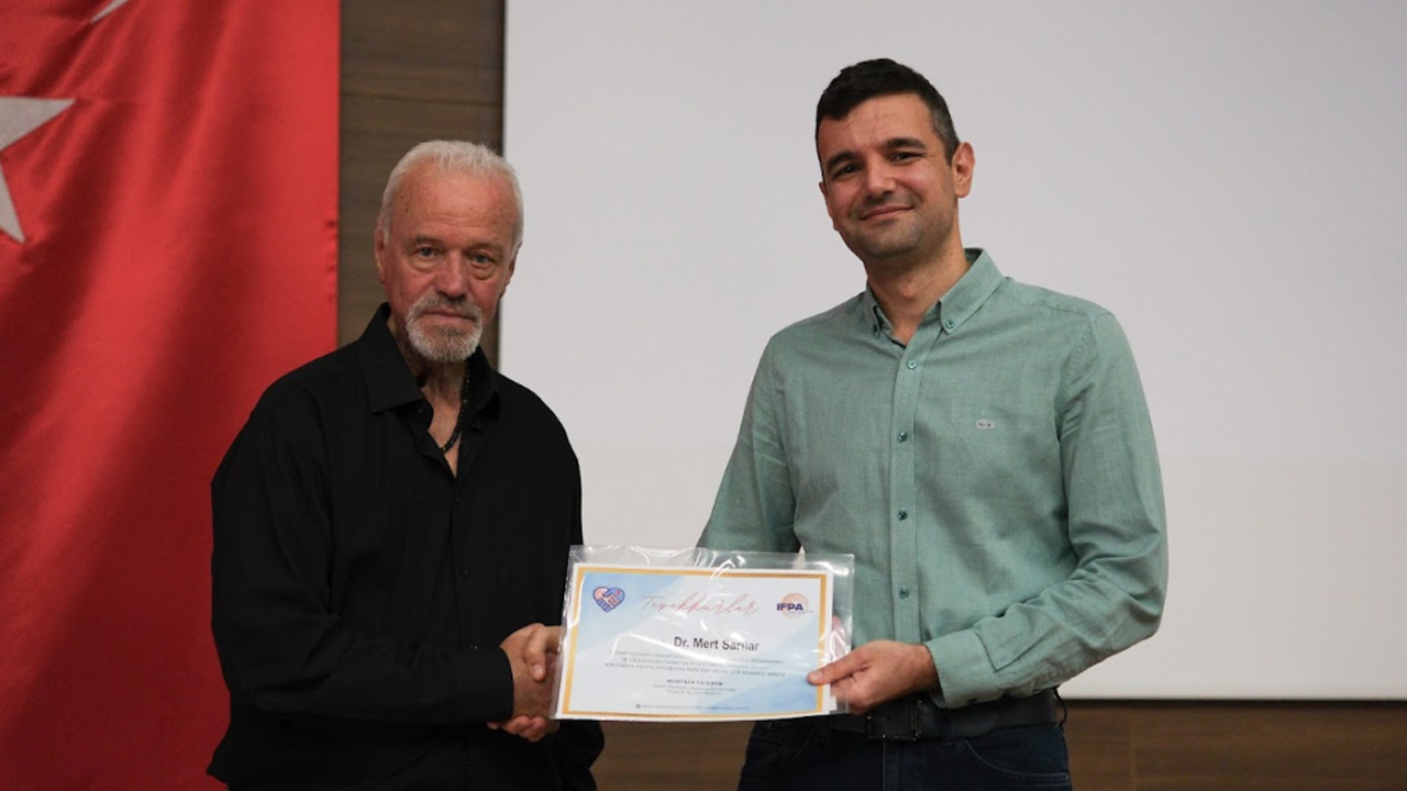 Dr Mert Sarilar4