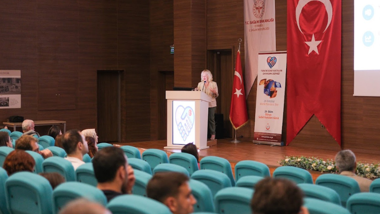 İlknur Altunay