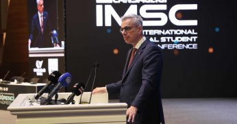 Bakan Memişoğlu: Tıp sadece zihnin değil, kalbin de sanatıdır