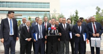 AYM önünde eylem: On binlerce dilekçe teslim edildi!