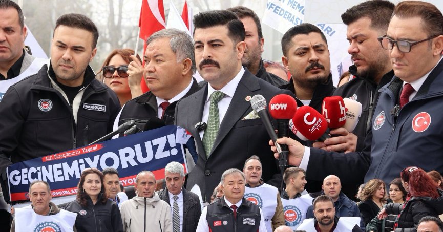 Bakanlık önünde sert tepki: Aç yatan memur, tok bir gelecek inşa edemez!